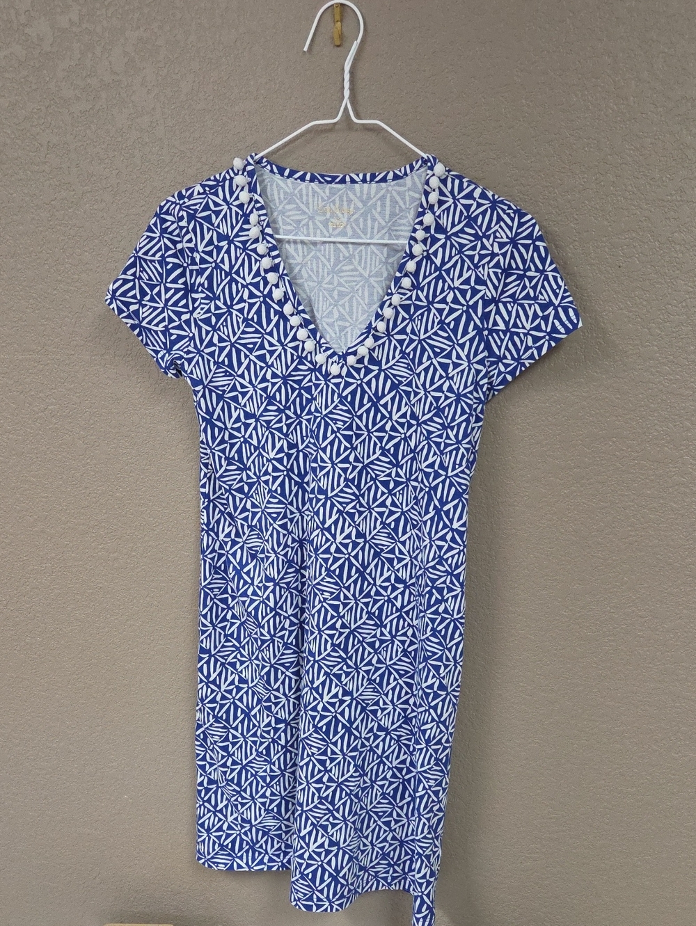 Lilly Pulitzer Blue & White Geometric V-Neck Tunic